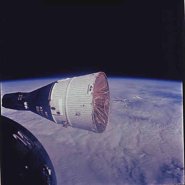 První setkání amerických kosmických lodí – Gemini 7 a Gemini 6 (Zdroj: NASA)